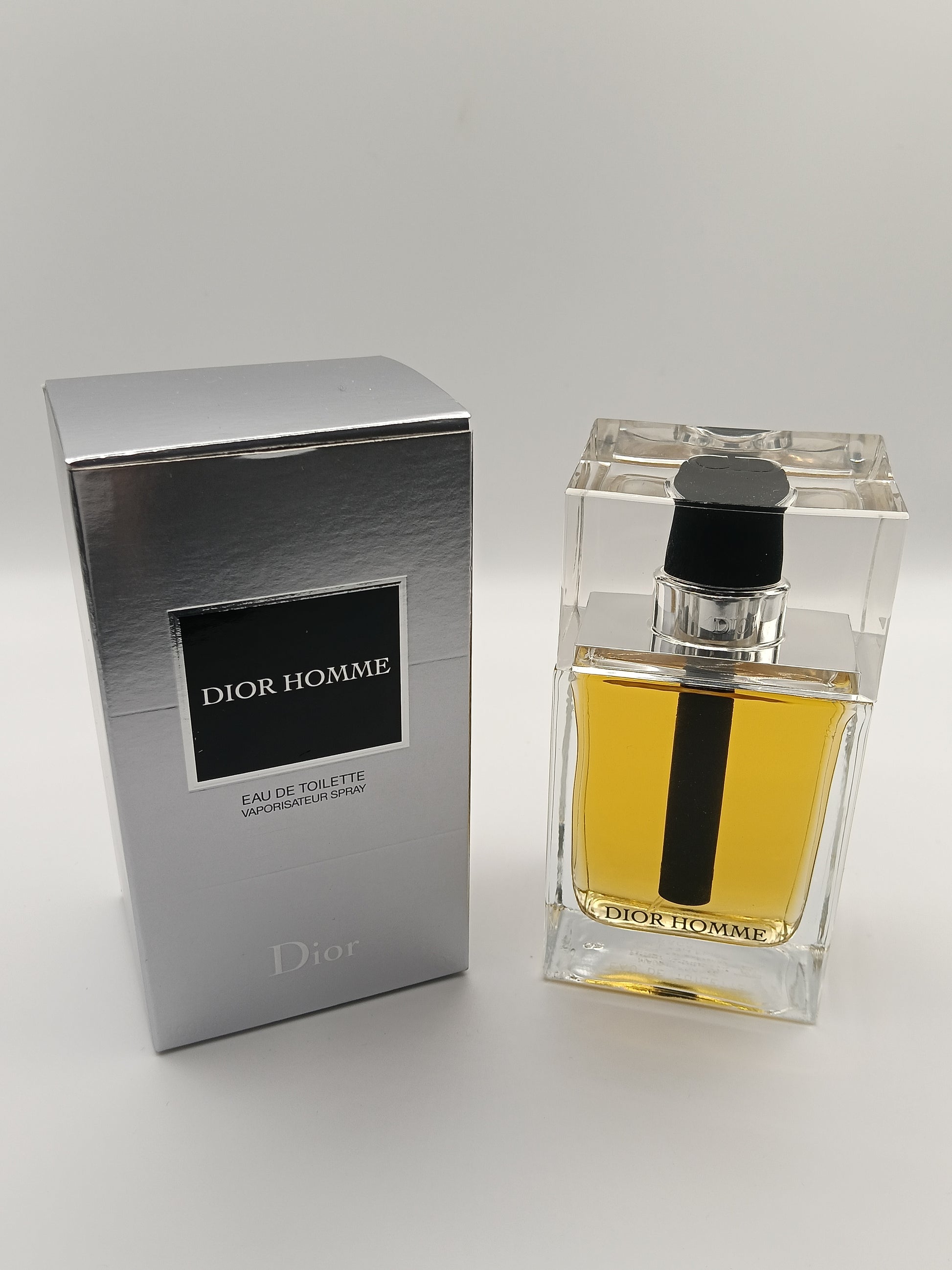 Descubre Dior Homme 2011 de 100 ml. Perfume vintage de colección ideal como regalo original para hombre. Unidad única disponible.